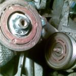 4. Теперь следует демонтировать фрикционный шкив со шлицов вала.