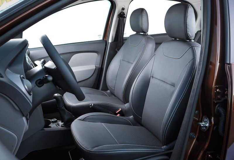 Передние сиденья Renault Logan 2015