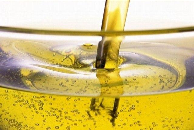 Чистое моторное масло Чистое моторное масло