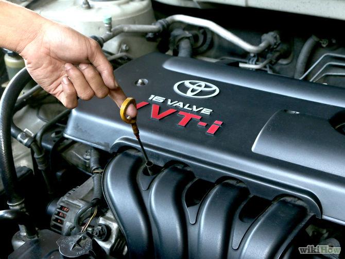 Проверка уровня масла в двигателе автомобиля Toyota Проверка уровня масла в двигателе автомобиля Toyota