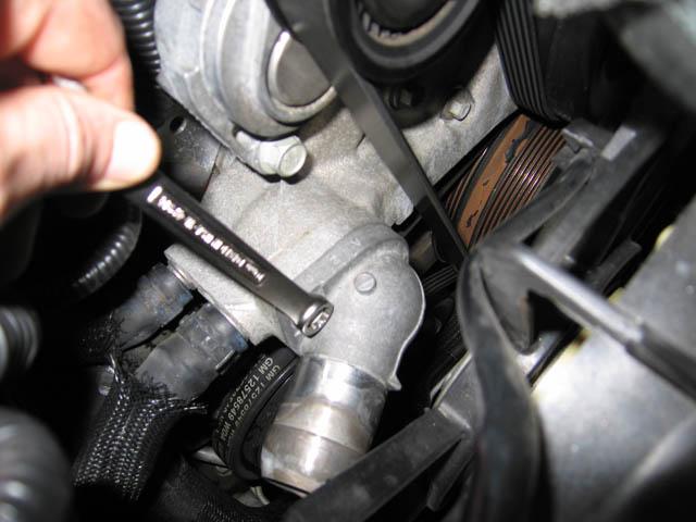 Установленный в автомобиле термостат Установленный в автомобиле термостат