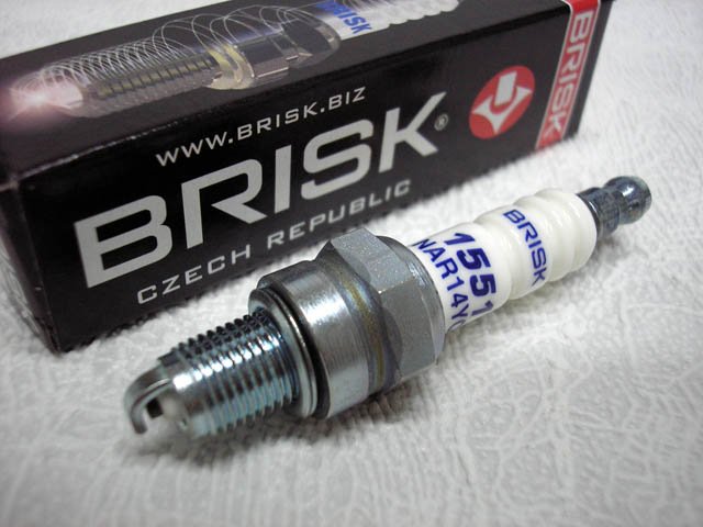 Автомобильная свеча Brisk