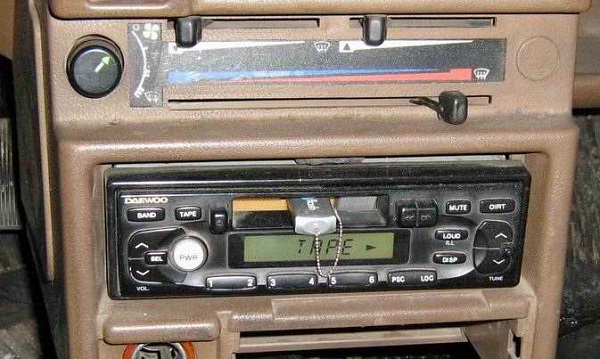 Штатное устройство с флешкой Штатное устройство с флешкой