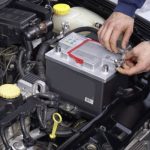 Монтаж АКБ в автомобиль